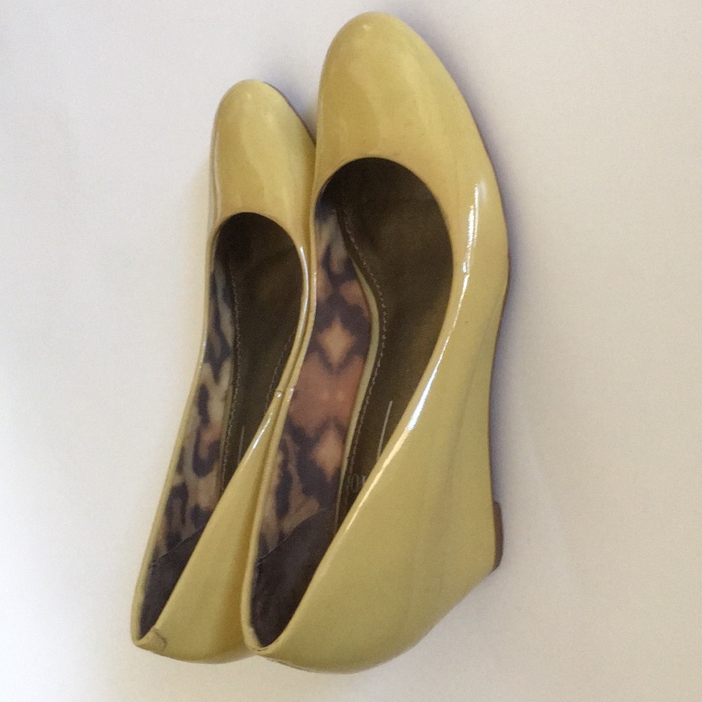Linea Paolo Shiny Yellow Wedge Shoes Size 4.5